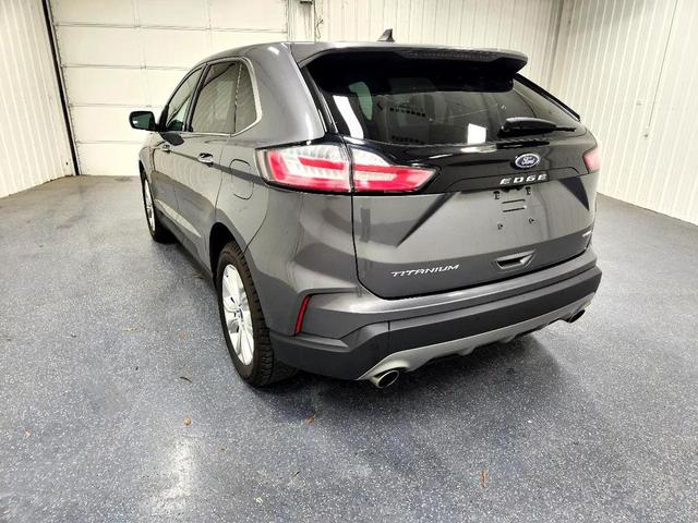 Photo of 2021 Gray Ford Edge
