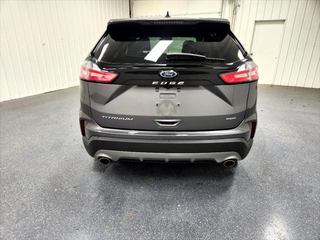 Photo of 2021 Gray Ford Edge