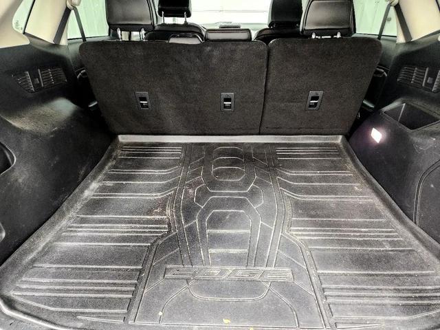 Photo of 2021 Gray Ford Edge