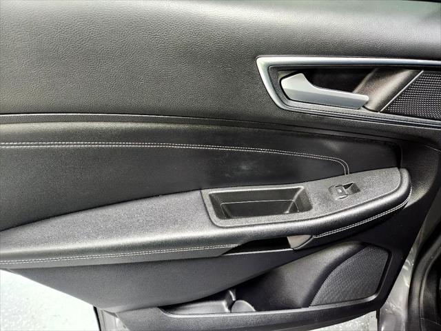 Photo of 2021 Gray Ford Edge