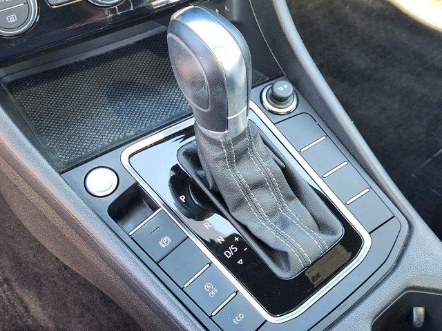 Photo of 2019 White Silver Metallic Volkswagen Jetta