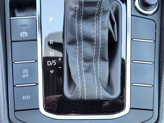 Photo of 2019 White Silver Metallic Volkswagen Jetta