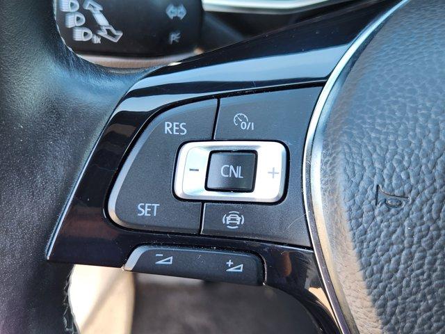 Photo of 2019 White Silver Metallic Volkswagen Jetta