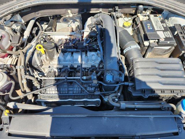 Photo of 2019 White Silver Metallic Volkswagen Jetta