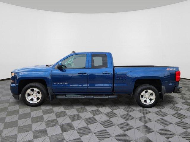 Photo of 2016 Deep Ocean Blue Metallic Chevrolet Silverado 1500