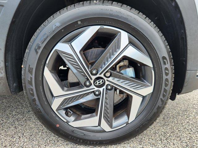 Photo of 2022 Shimmering Silver Hyundai TUCSON