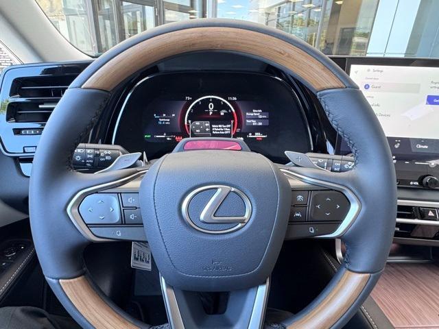 Photo of 2025 Green Lexus RX 350