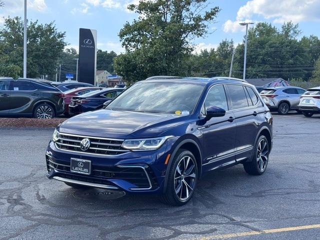 Photo of 2023 Atlantic Blue Volkswagen Tiguan