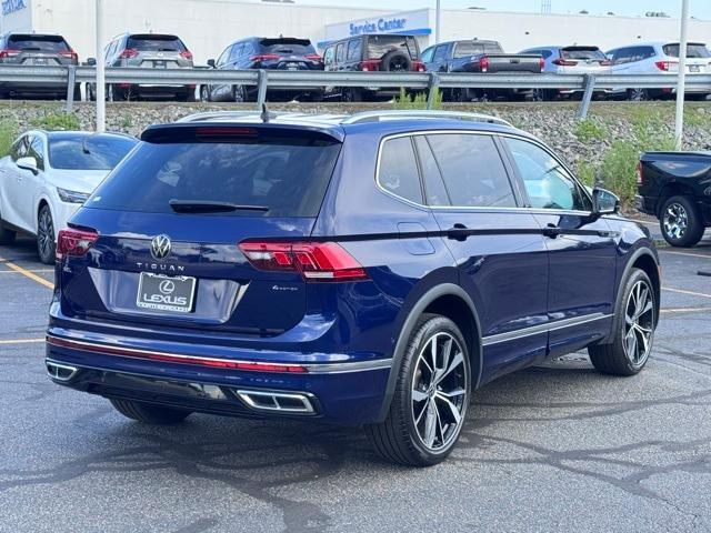 Photo of 2023 Atlantic Blue Volkswagen Tiguan