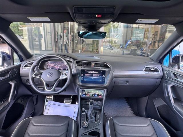 Photo of 2023 Atlantic Blue Volkswagen Tiguan