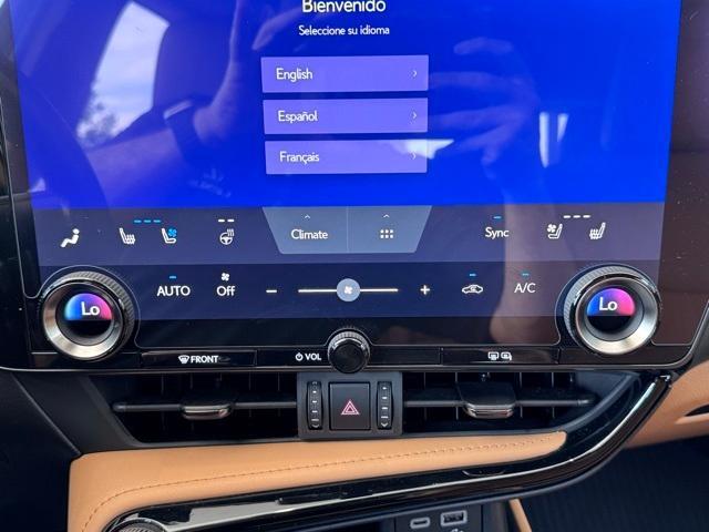 Photo of 2024 Eminent White Pearl Lexus NX 350