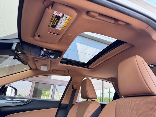 Photo of 2024 Eminent White Pearl Lexus NX 350