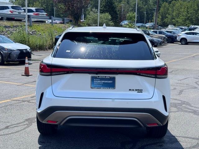 Photo of 2025 White Lexus RX 350