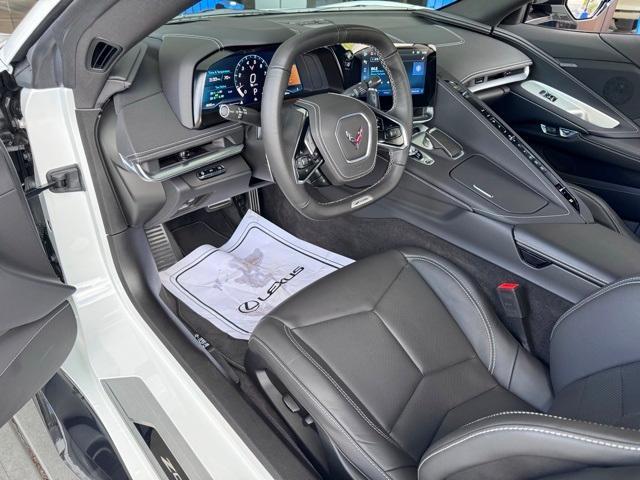 Photo of 2025 Arctic White Chevrolet Corvette