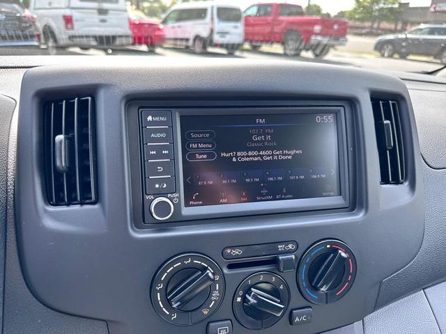 Photo of 2020 White Nissan NV200