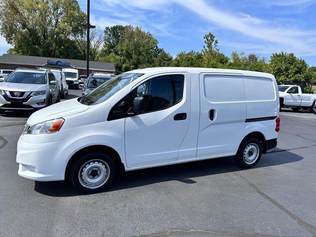 Photo of 2020 White Nissan NV200