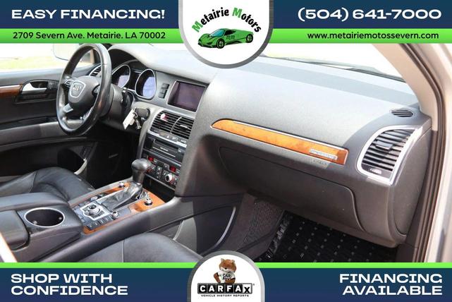 Photo of 2015 Ice Silver Metallic Audi Q7
