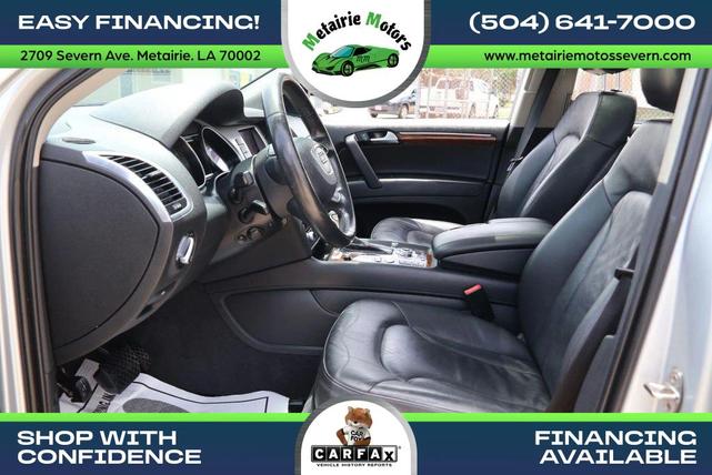 Photo of 2015 Ice Silver Metallic Audi Q7