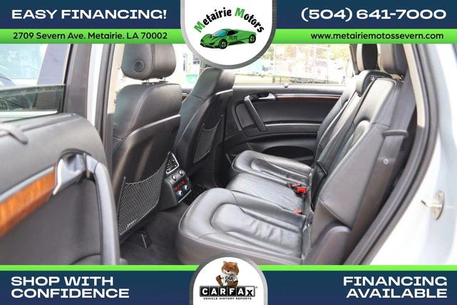 Photo of 2015 Ice Silver Metallic Audi Q7