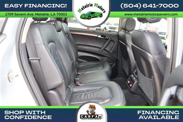 Photo of 2015 Ice Silver Metallic Audi Q7