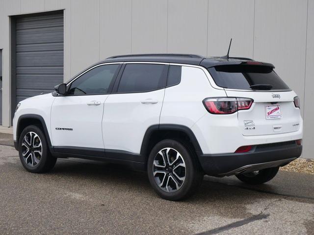 Photo of 2023 Bright White Clearcoat Jeep Compass