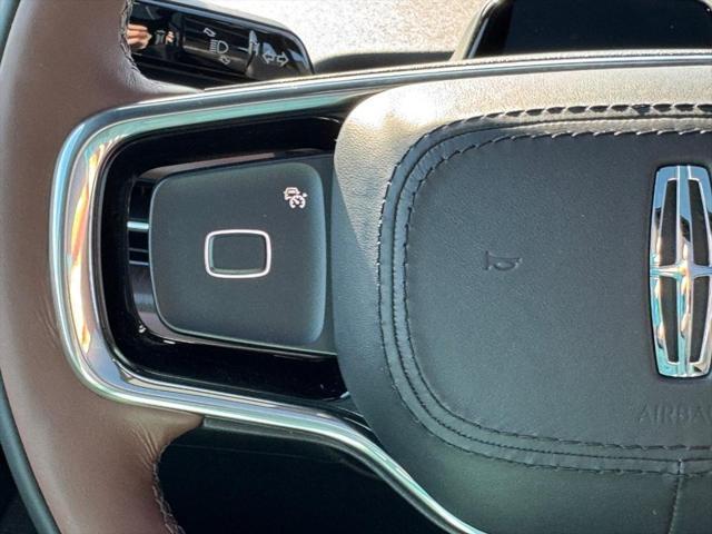 Photo of 2025 PRISTINE WHITE METALLIC 3C Lincoln Navigator