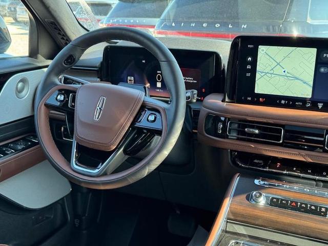 Photo of 2025 PRISTINE WHITE MET 3C Lincoln Aviator