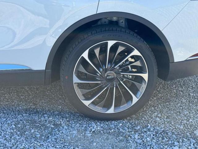 Photo of 2025 PRISTINE WHITE MET 3C Lincoln Aviator