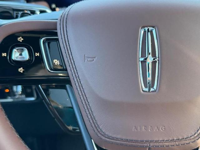 Photo of 2025 PRISTINE WHITE MET 3C Lincoln Aviator