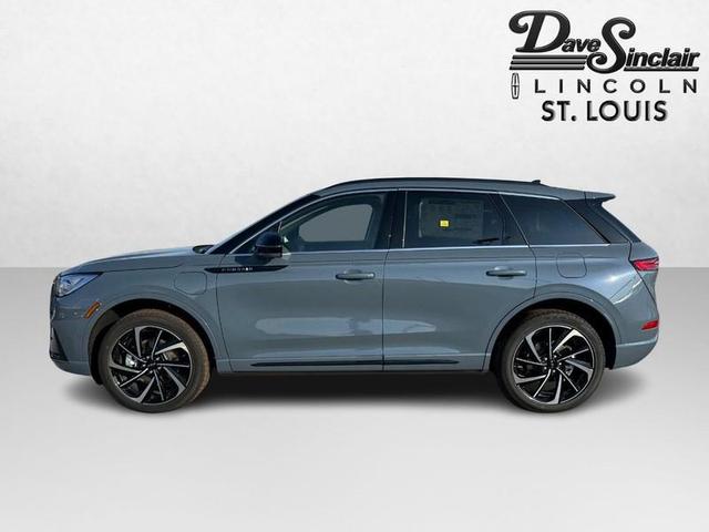Photo of 2025 WHISPER BLUE MET CC Lincoln Corsair