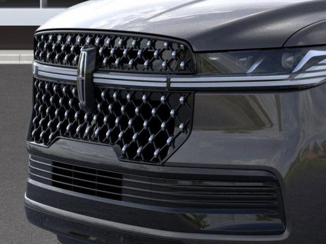 Photo of 2025 CHROMA CAVIAR DARK GRAY MET CC Lincoln Navigator