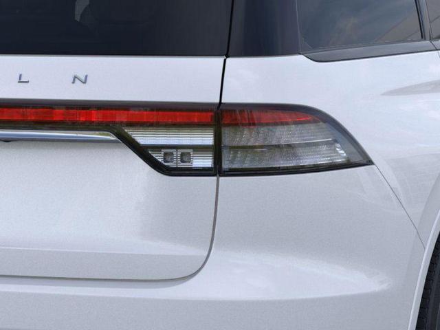 Photo of 2025 PRISTINE WHITE MET 3C Lincoln Aviator