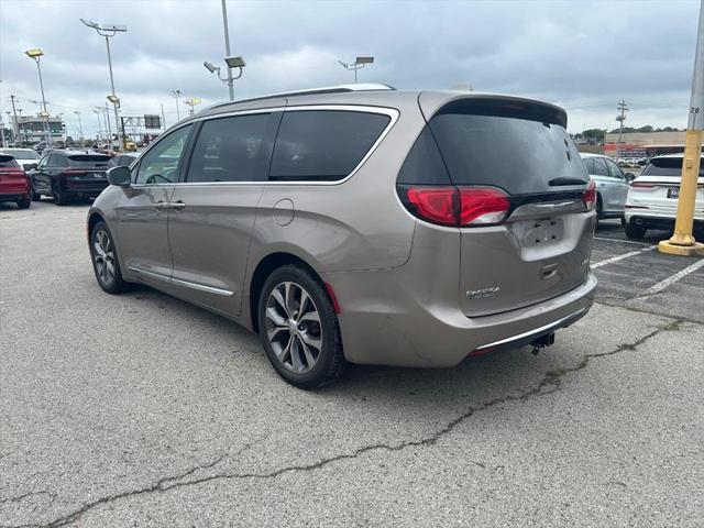 Photo of 2017 Molten Silver Chrysler Pacifica