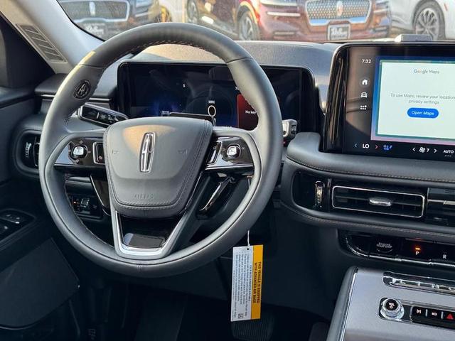 Photo of 2025 INFINITE BLACK MET CC Lincoln Aviator