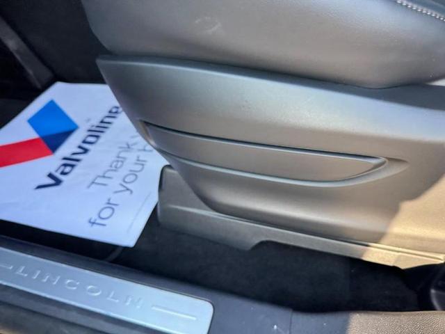 Photo of 2025 INFINITE BLACK MET CC Lincoln Aviator