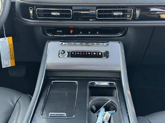 Photo of 2025 INFINITE BLACK MET CC Lincoln Aviator