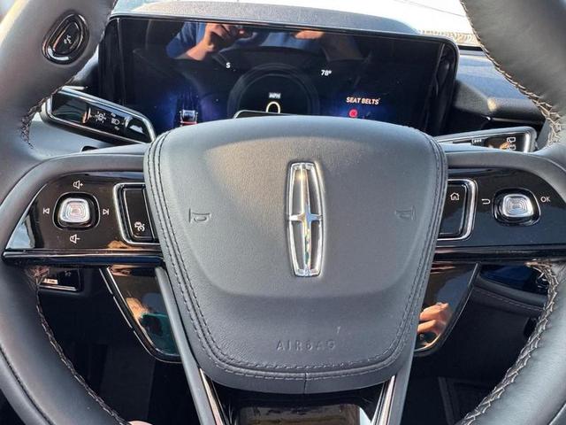 Photo of 2025 INFINITE BLACK MET CC Lincoln Aviator