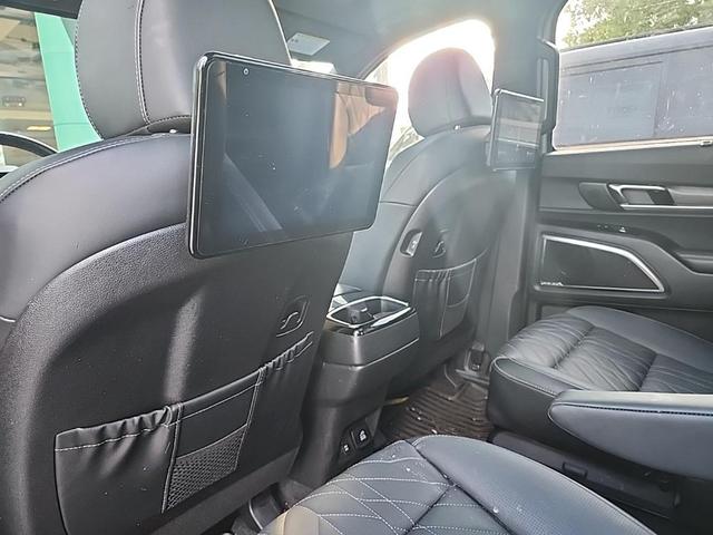 Photo of 2025 Wolf Gray Kia Telluride