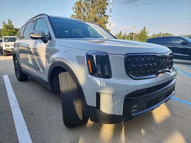 Photo of 2025 Wolf Gray Kia Telluride