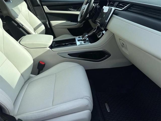 Photo of 2025 Eiger Grey Jaguar F-PACE