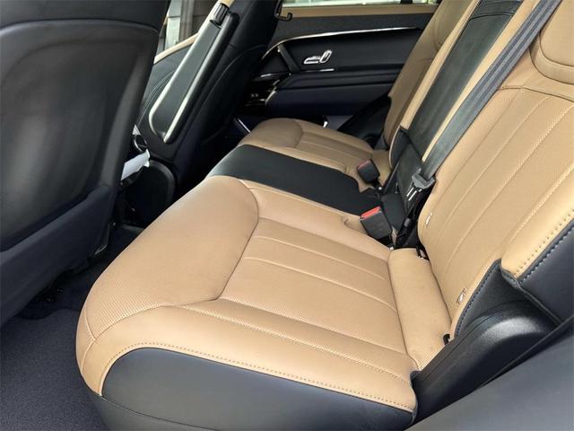 Photo of 2025 Santorini Black Land Rover Range Rover Sport