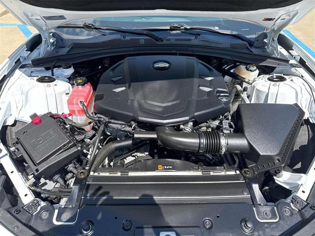 Photo of 2024 Summit White Chevrolet Camaro