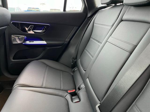 Photo of 2025 Black Mercedes-Benz GLC 300