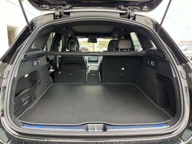 Photo of 2025 Black Mercedes-Benz GLC 300