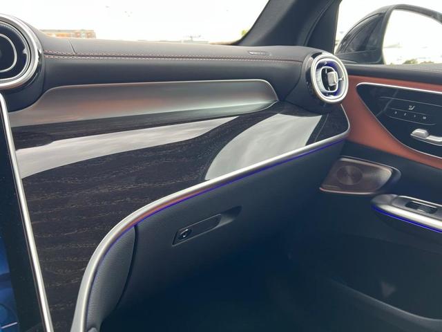 Photo of 2025 Silver Mercedes-Benz GLC 350e