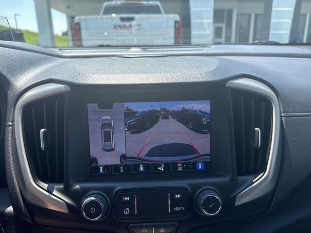 Photo of 2022 White Frost Tri-Coat GMC Terrain