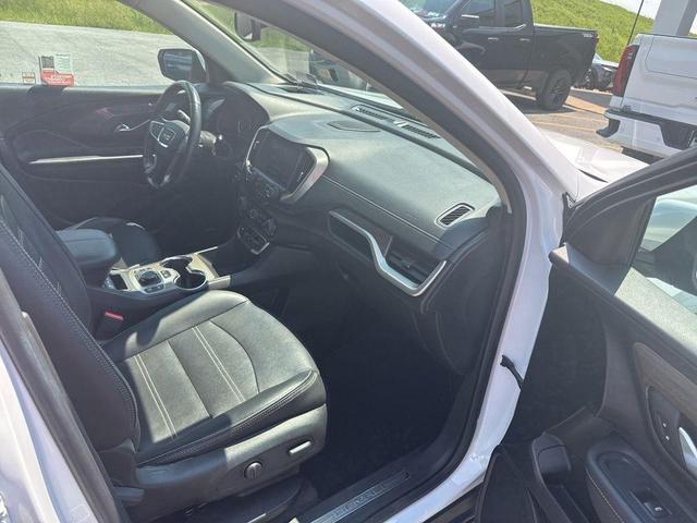 Photo of 2022 White Frost Tri-Coat GMC Terrain