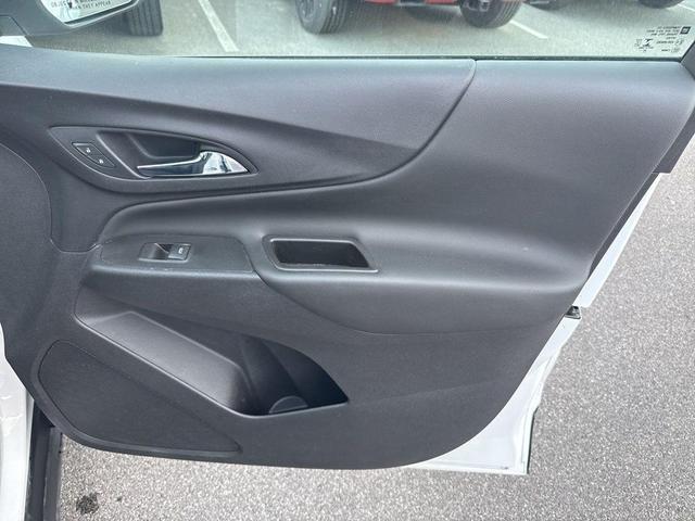 Photo of 2021 Summit White Chevrolet Equinox