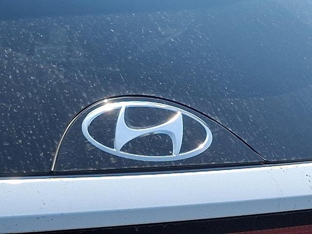 Photo of 2022 Quartz White Hyundai TUCSON