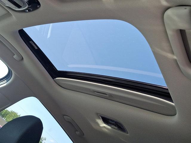 Photo of 2022 Quartz White Hyundai TUCSON